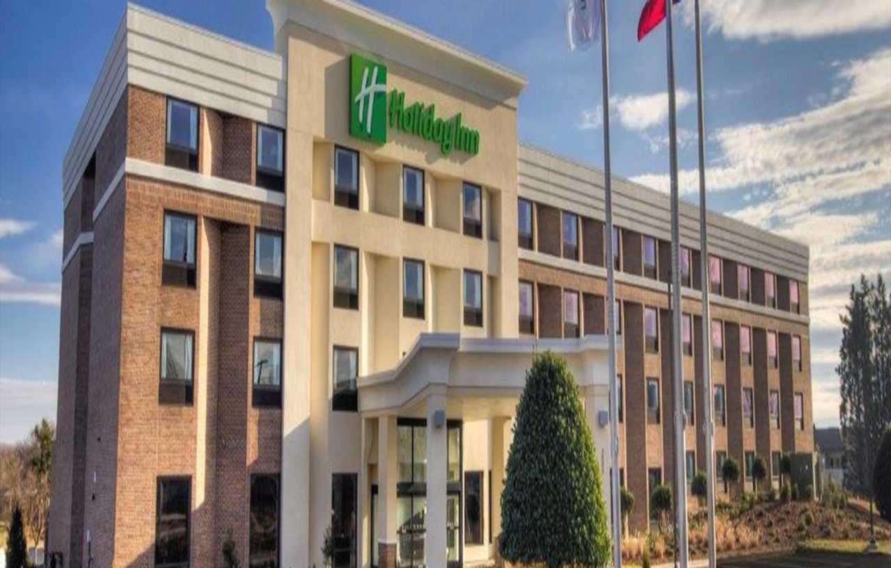 Holiday Inn Greensboro Coliseum, An Ihg Hotel Exterior photo